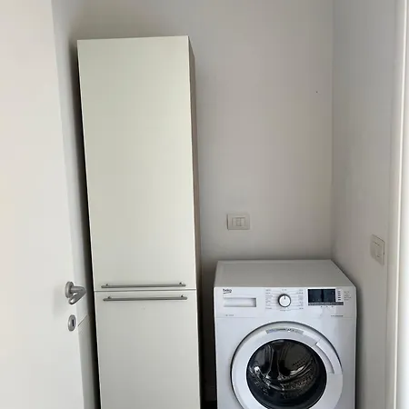 Giohouse-new Loft A Pochi Passi Da Metro 3 Daire *